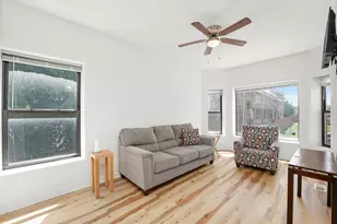 348 E 41st St, Chicago, IL 60653 - Photo 2