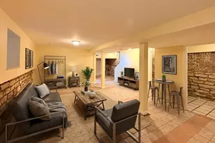 1527 E 66th Pl, Chicago, IL 60637 - Photo 4