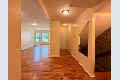 1527 E 66th Place, Chicago, IL 60637 - Photo 12
