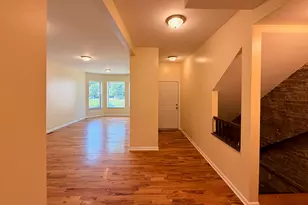 1527 E 66th Pl, Chicago, IL 60637 - Photo 12