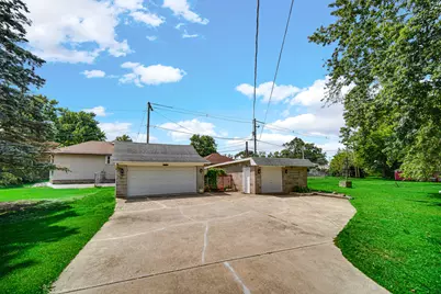 19580 Glenwood Road, Chicago Heights, IL 60411 - Photo 2