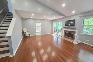 1839 Prentiss Dr, Downers Grove, IL 60516 - Photo 6