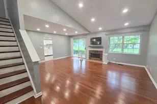 1839 Prentiss Dr, Downers Grove, IL 60516 - Photo 8