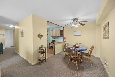 2211 S Stewart Avenue #6D, Lombard, IL 60148 - Photo 4