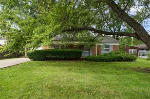751 Twisted Oak Ln, Buffalo Grove, IL 60089 - Photo 1