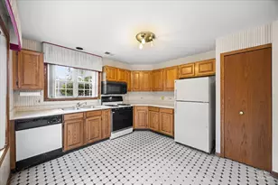 200 Westminster Ct, Schaumburg, IL 60193 - Photo 6