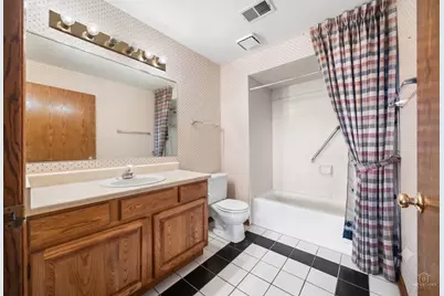 200 Westminster Court #C, Schaumburg, IL 60193 - Photo 10