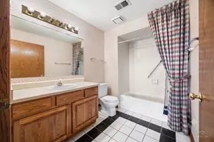 200 Westminster Ct, Schaumburg, IL 60193 - Photo 10