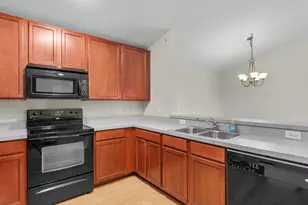 236 Bertram Dr, Yorkville, IL 60560 - Photo 10