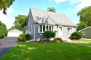 445 N Gerard Ave, Villa Park, IL 60181 - Photo 1
