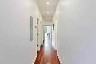 1927 W Irving Park Rd, Chicago, IL 60613 - Photo 12
