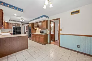 13819 Hemmingsen Rd, Huntley, IL 60142 - Photo 8