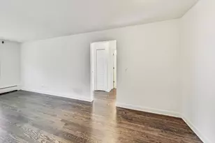6000 N Winthrop Ave, Chicago, IL 60660 - Photo 8
