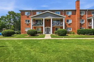 6 E Lillian Ave, Arlington Heights, IL 60004 - Photo 1