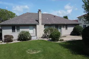 830 Coyote Trail, Manteno, IL 60950 - Photo 4