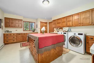 5520 Hilltop Ln, Libertyville, IL 60048 - Photo 22