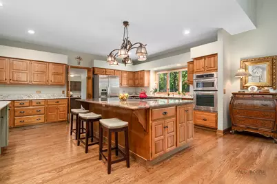 5520 Hilltop Lane, Libertyville, IL 60048 - Photo 18
