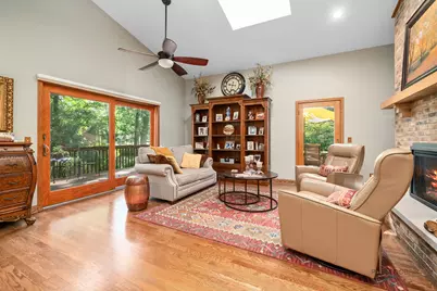 5520 Hilltop Lane, Libertyville, IL 60048 - Photo 14