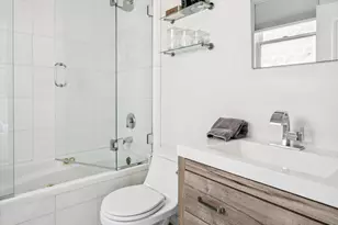 2440 W Cortez St, Chicago, IL 60622 - Photo 14
