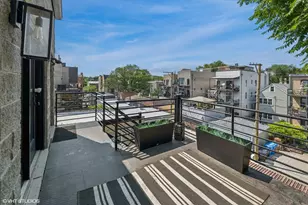 2440 W Cortez St, Chicago, IL 60622 - Photo 16