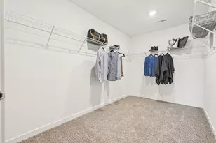 292 Snowdrop Ln, Elgin, IL 60124 - Photo 32