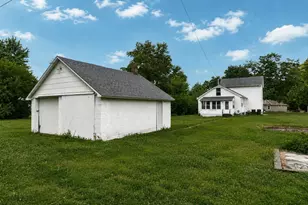 307 S Hickory St, Wenona, IL 61377 - Photo 30