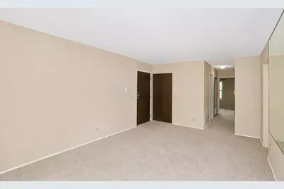275 Kings Mill Court #C2, Schaumburg, IL 60193 - Photo 4