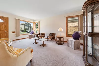 5335 N Natchez Avenue, Chicago, IL 60656 - Photo 2