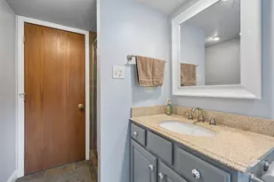 11S634 McGrath Ln, Naperville, IL 60564 - Photo 22