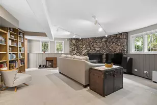 11S634 McGrath Ln, Naperville, IL 60564 - Photo 20