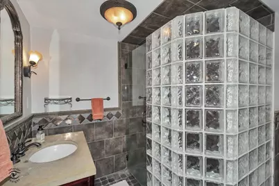 10516 S Seeley Avenue, Chicago, IL 60643 - Photo 32