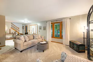 620 Canyon Ln, Elgin, IL 60123 - Photo 12