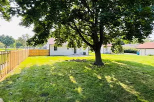 318 N Owen St, Mount Prospect, IL 60056 - Photo 12