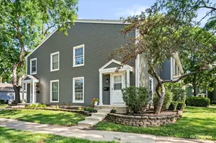 1681 Ashburn Ct, Wheaton, IL 60189 - Photo 1