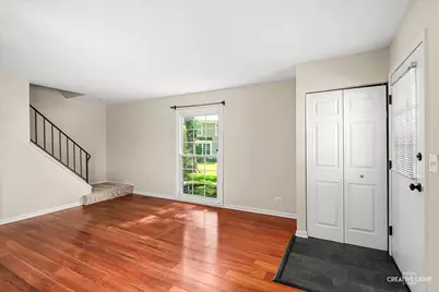 1681 Ashburn Court #D, Wheaton, IL 60189 - Photo 4