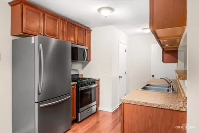 1681 Ashburn Court #D, Wheaton, IL 60189 - Photo 8