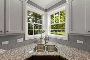 1711 Driving Park Rd, Wheaton, IL 60187 - Photo 12