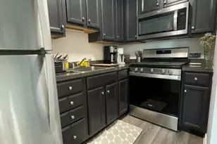 1 E Scott St, Chicago, IL 60610 - Photo 8