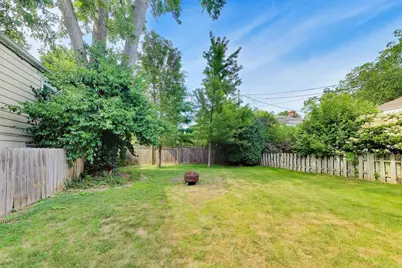 2711 Elgin Road, Evanston, IL 60201 - Photo 28