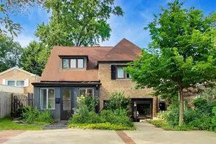 2711 Elgin Rd, Evanston, IL 60201 - Photo 1