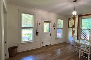 434 Cleveland Ave, Batavia, IL 60510 - Photo 2