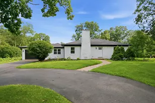 75 Brookdale Ln, Palatine, IL 60067 - Photo 2