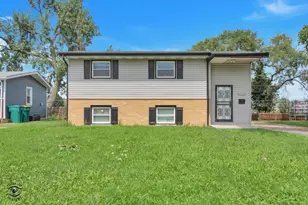 2221 Francine Ave, Joliet, IL 60436 - Photo 2