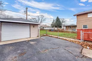 4570 W 88th Pl, Hometown, IL 60456 - Photo 4