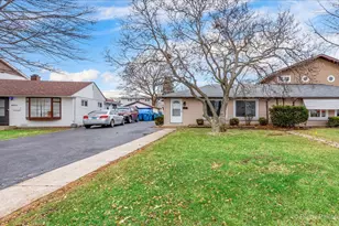 4570 W 88th Pl, Hometown, IL 60456 - Photo 2