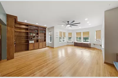 2640 W Logan Boulevard #102, Chicago, IL 60647 - Photo 4