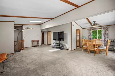 6N365 Essex Avenue, Saint Charles, IL 60174 - Photo 8