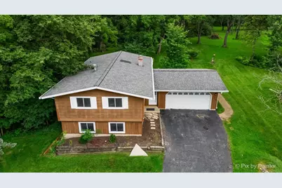 6N365 Essex Avenue, Saint Charles, IL 60174 - Photo 4