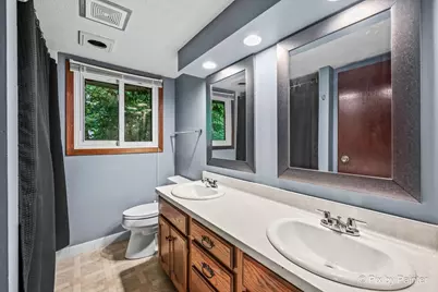 6N365 Essex Avenue, Saint Charles, IL 60174 - Photo 16