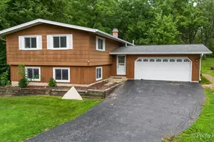 6N365 Essex Ave, Saint Charles, IL 60174 - Photo 1
